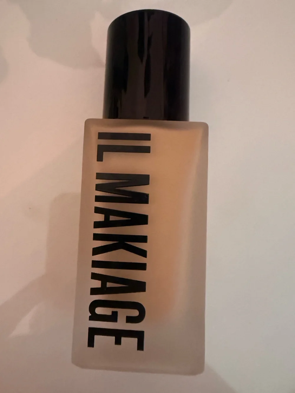 IL MAKIAGE Woke Up Like This Foundation Shade 60 NWOT